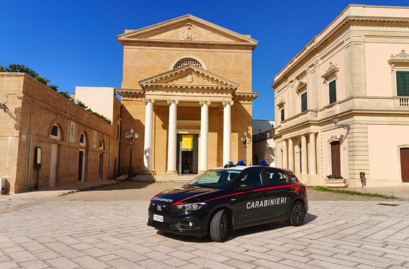 Nel Leccese tre episodi di maltrattamenti in famiglia in 24 ore: a Ugento 38enne accoltella il padre a un braccio