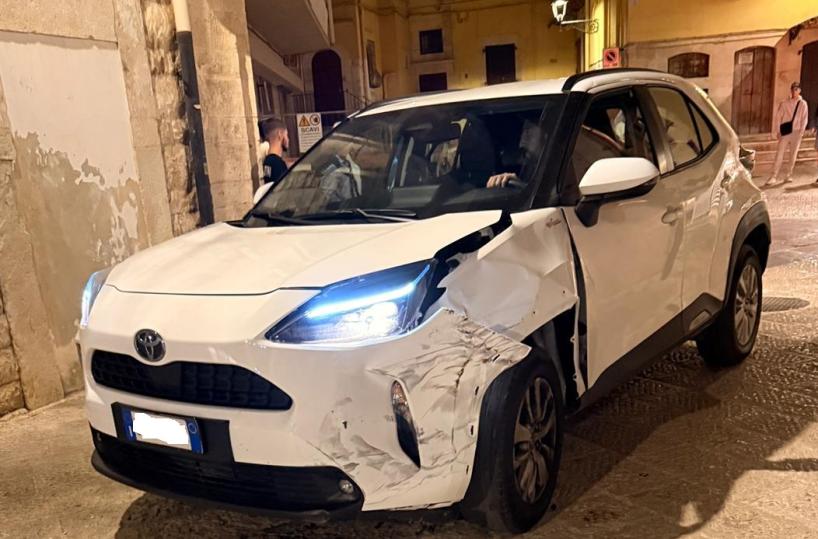 Inseguimento da film tra Ruvo e Corato: donna spericolata al volante bloccata dai vigili urbani
