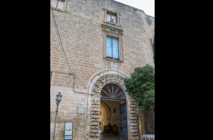 Grottaglie, «Il Castello occupato senza titolo»: il Comune dovrà restituirlo alla Chiesa