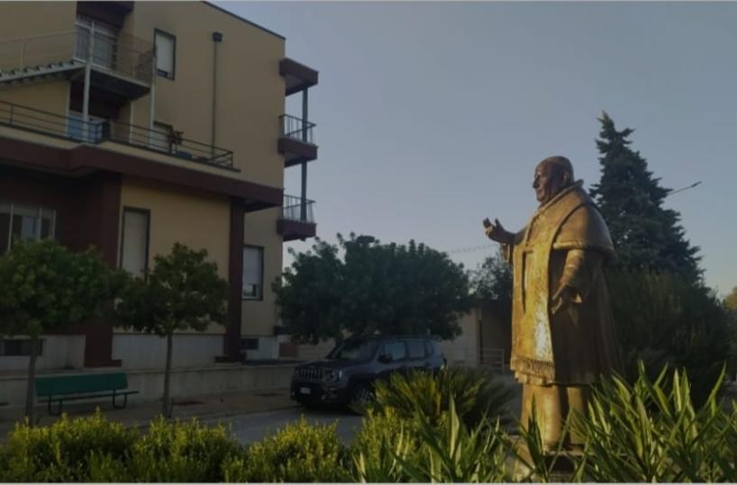 Bitonto, inaugurata la «panchina viola» per la Giornata Mondiale dell’Alzheimer