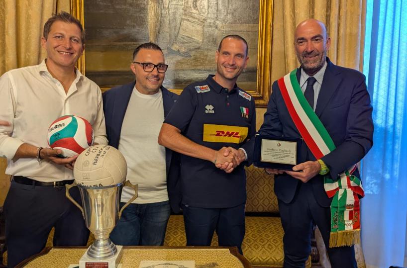 A Nino Gagliardi, coach barese delle azzurre della pallavolo under 21, va il riconoscimento del Comune di Bari  