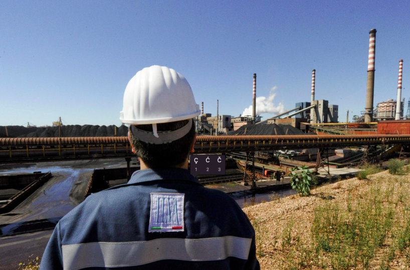 A Taranto ex Ilva tra nuova Cigs e clausola occupazionale