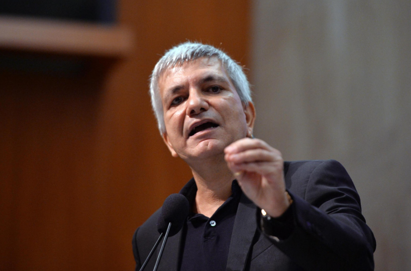 Vendola: «Io incompatibile come consigliere? Lo dicono le lobby che vogliono fermarmi»