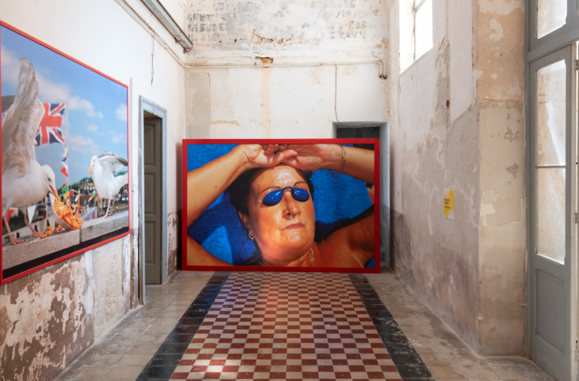 Monopoli, al PhEST Festival internazionale di fotografia e arte arriva Martin Parr in persona  
