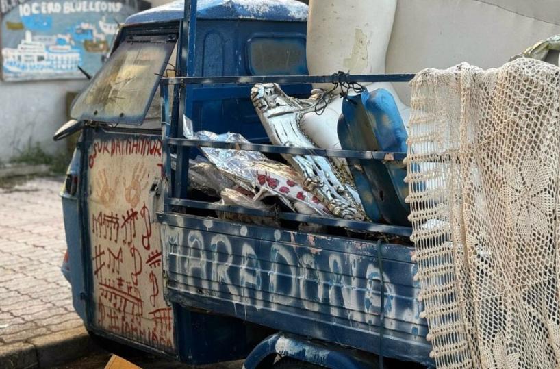 Blitz al Parco Verde di Caivano dopo sparatoria e minacce a Don Patriciello: recuperato apecar rubato a Casarano nel '98