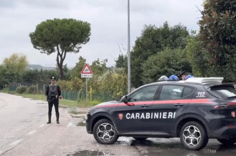 Statte, i residenti segnalano la presenza di un'auto rubata in via Triglie: a bordo forse esplosivo