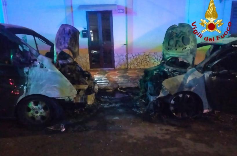 Gallipoli, bruciato il furgone di uno dei 18 arrestati nell'operazione antimafia contro il clan Vacca