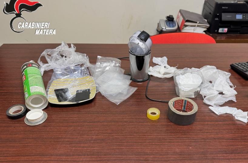 Droga e armi, a Scanzano Jonico un arresto dei Carabinieri