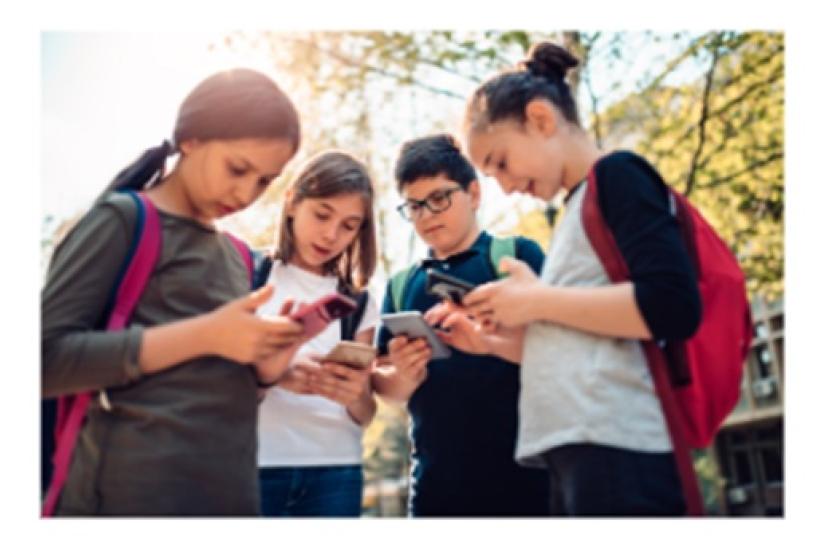 Se vietiamo i cellulari in classe, diamo noi per primi l’esempio
