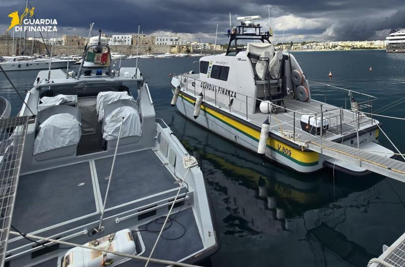 Pesca illegale in zona vietata, comandante di un peschereccio sospeso in Salento: era recidivo