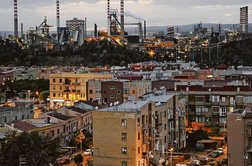 Taranto, Sos medici all'ombra dell'ex Ilva: al rione Tamburi mancano anche i pediatri 