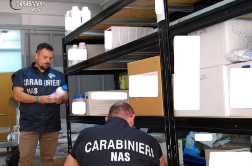 Integratori scaduti e senza tracciabilità: maxi-sequestro da 800kg dei Nas nella Bat