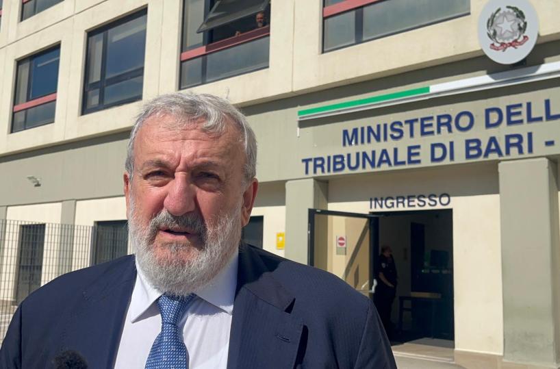 Protesta dei disabili alla Regione, Emiliano: «Chi manifestò occupando il palazzo non fece violenze nè danneggiamenti»  