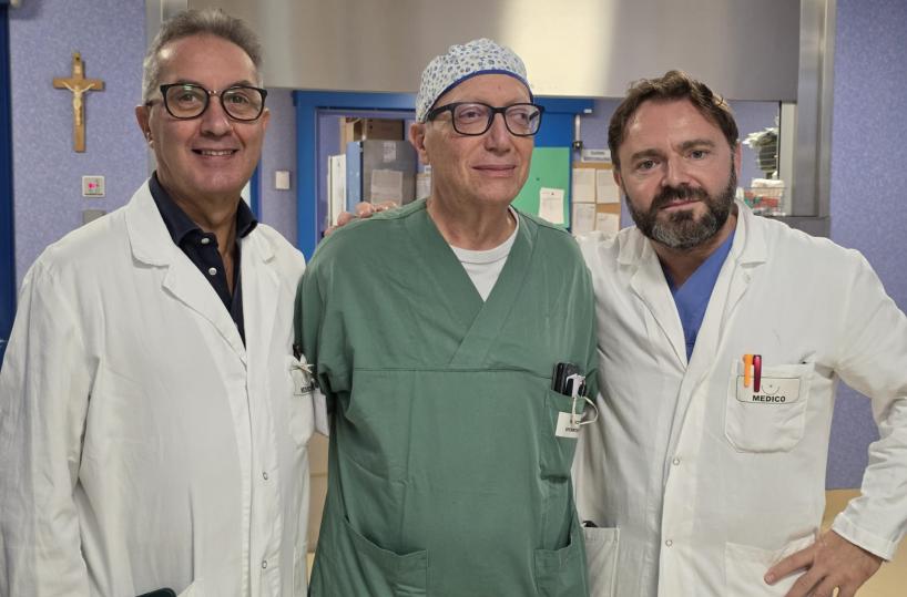 Rara lesione al pancreas, intervento record a Bari: 60 casi al mondo, operata donna di 66 anni