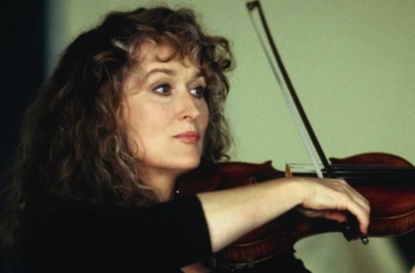 Suonatrice di violino a New York vuol cambiare vita, ma l’attende una sfida complicata