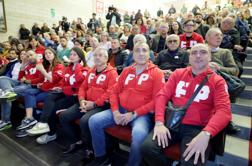 Ilva, persi 12 anni inutilmente. L'allarme di Landini da Bari: «Ora gestisca lo Stato»