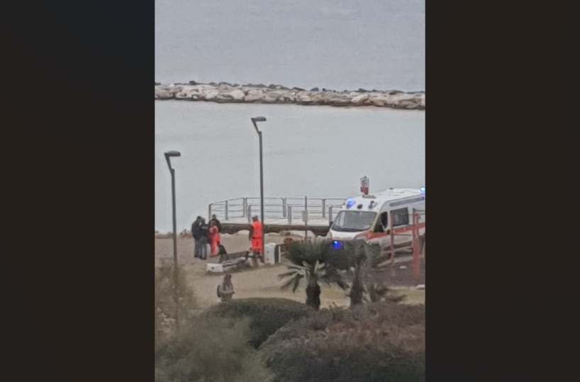 Bari, un disperso in mare sulla spiaggia di Pane e pomodoro