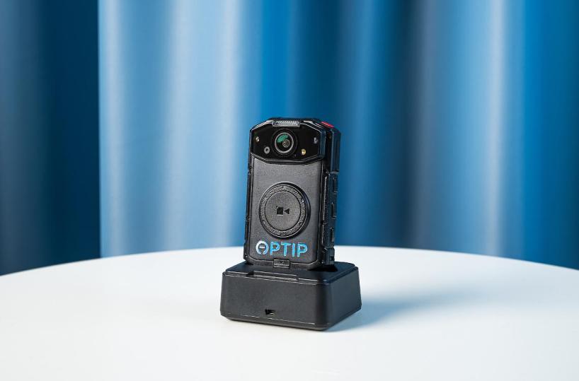 Asl Brindisi dà 40 bodycam al personale del 118: «Per una maggiore sicurezza»
