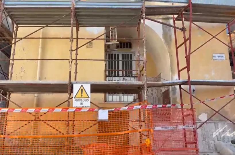 Carpino, operaio perde l'equilibrio e cade dall'impalcatura: grave 58enne