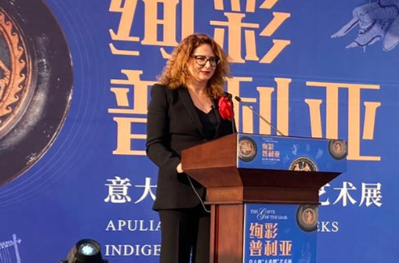 Di Bari pubblica sui social i bonifici al M5s: «Falso che non fossi in regola coi pagamenti»