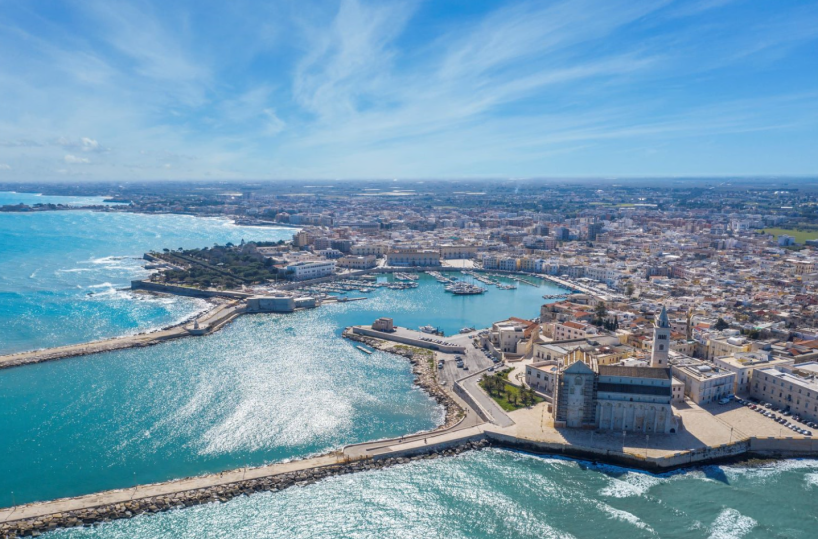 Trani, è boom di matrimoni civili: crescono le richieste per le celebrazioni