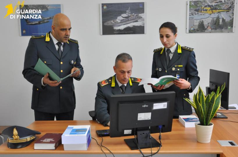 Fingono di separarsi per ottenere doppio reddito di cittadinanza: coppia di coniugi scoperta a Ostuni