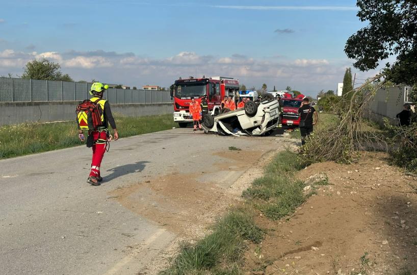 Ancora strade sulle sangue del Foggiano: auto si ribalta sulla provinciale, morto 23enne
