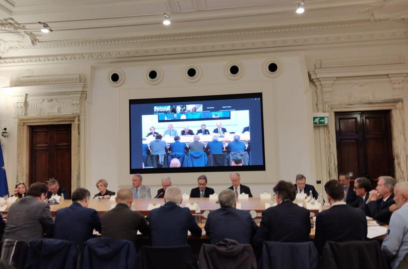 Dalla cassa integrazione al nuovo pretendente: ecco il piano a quattro anni per l'ex Ilva