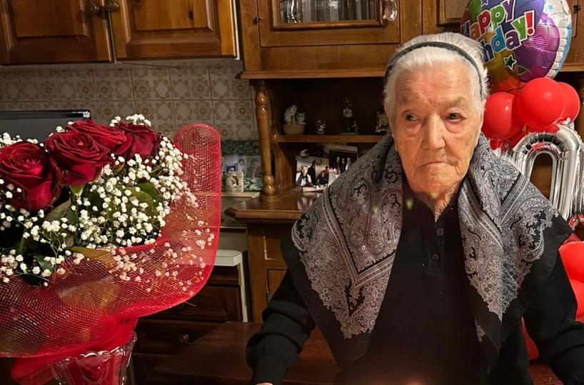 Orsara, Carmela Zullo compie 105 anni: è una delle 10 persone più anziane d’Italia. Una vita tra Italia e USA