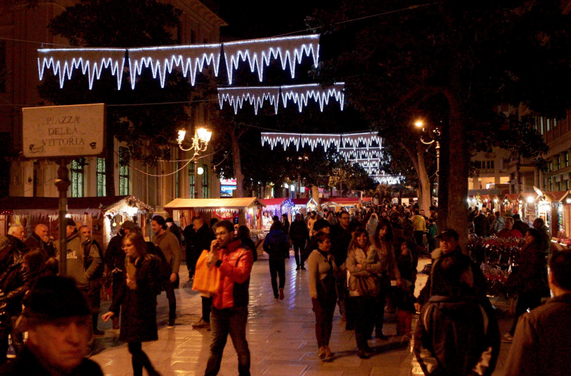 Brindisi, una città a misura di Natale con la collaborazione dei privati