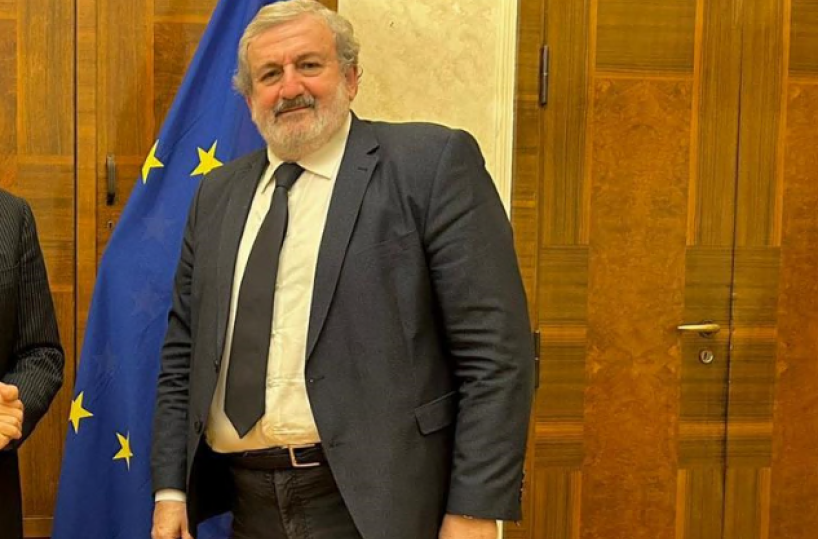 Asl scadute, Emiliano cede a Decaro: restano i commissari fino a dopo le elezioni