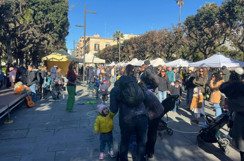 Bari, le piazze vivono e i park&ride sono pieni tra shopping, eventi e teatro