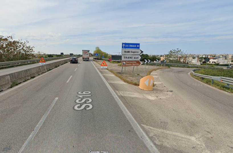 Impatto fra due mezzi pesanti sulla SS16 a Trani: nessun ferito, statale chiusa in direzione Nord