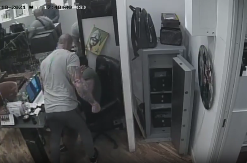 Pugni e testate al gioielliere-influencer Lorenzo Ruzza: prosciolto imprenditore barese Danilo Quarto