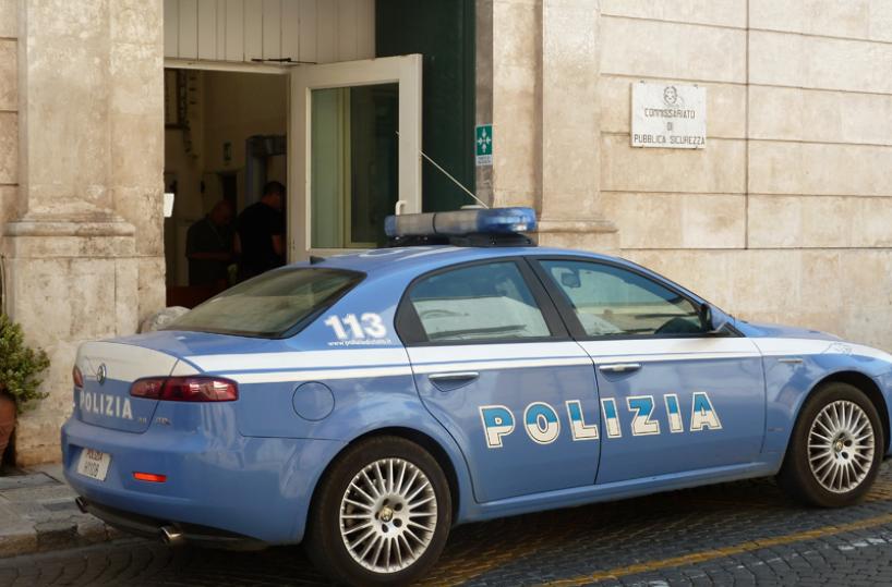 Ostuni, famiglia rapinata in casa: in quattro fuggono con l'auto del proprietario della villa