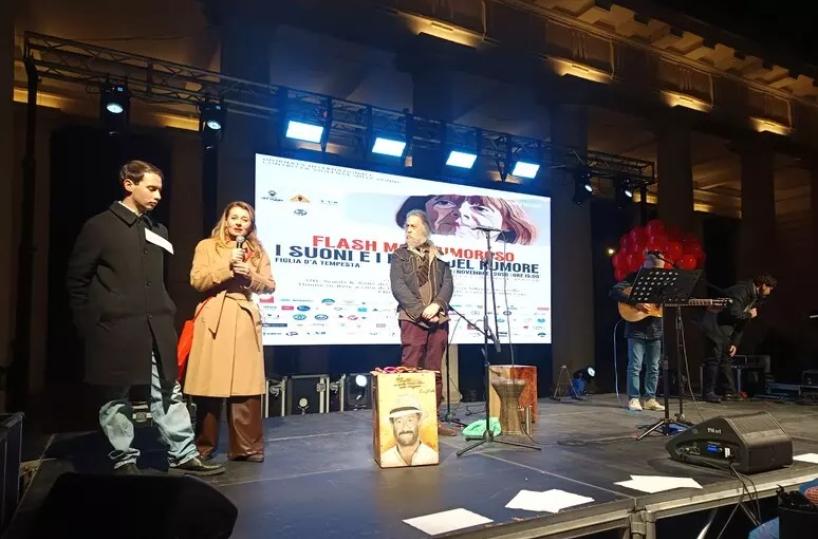 «I suoni e i passi del rumore»: flash mob a Foggia per sensibilizzare contro la violenza sulle donne