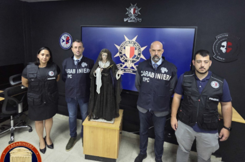 Recuperata a Malta statua in cartapesta rubata dal cimitero di Lecce