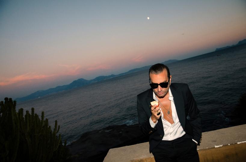 «La vera vita sta nelle canzoni», all'Eremo di Molfetta arriva Tropico con il suo «mare» di emozioni