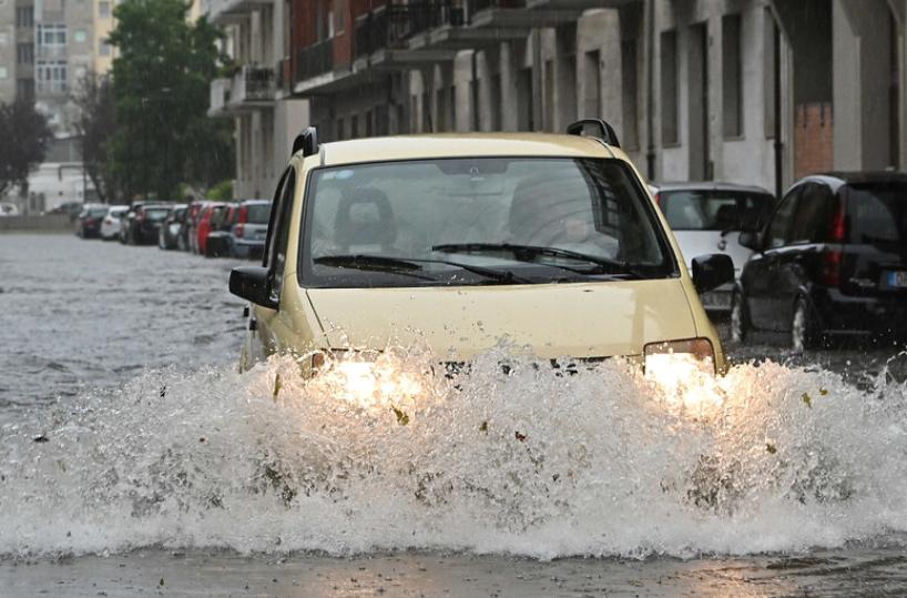 Maltempo in Puglia e in Basilicata: allerta meteo arancione per temporali e frane, gialla per vento e rischio idraulico