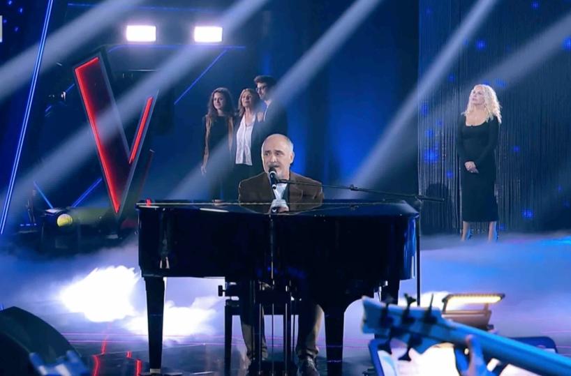 Il salentino Francesco De Siena vola in semifinale a The Voice Senior: è tra i sei prescelti del team di Nek