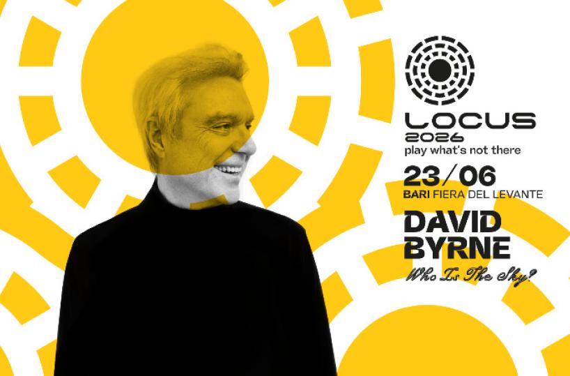 David Byrne apre il Locus Festival 2026: il fondatore dei Talking Heads arriva in concerto a Bari 