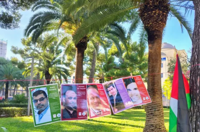 Bari, la protesta silenziosa dei medici per i colleghi palestinesi detenuti: il Policlinico espone le foto con i volti