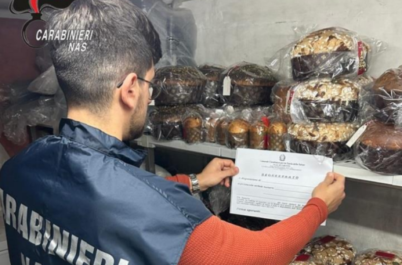 Sequestrati 100 panettoni contraffatti in una pasticceria del Brindisino: erano industriali, li spacciavano per artigianali
