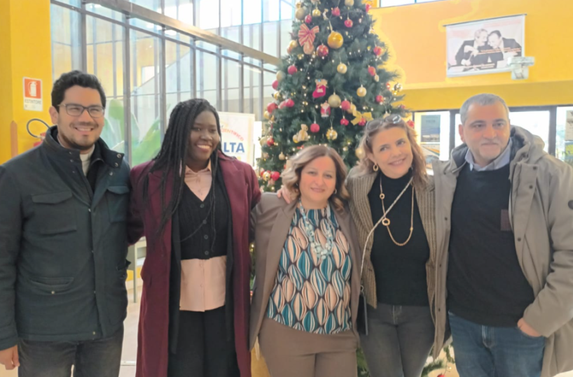 Natale Solidale 2025, all'istituto Volta di Foggia la scuola fa rete per aiutare chi &egrave; in difficolt&agrave;