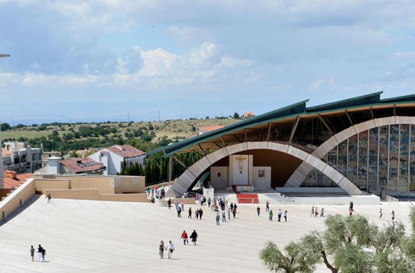 &laquo;Curiamo le articolazioni in 30 giorni&raquo;, su  Whatsapp dilaga la truffa che sfrutta i frati di San Giovanni Rotondo