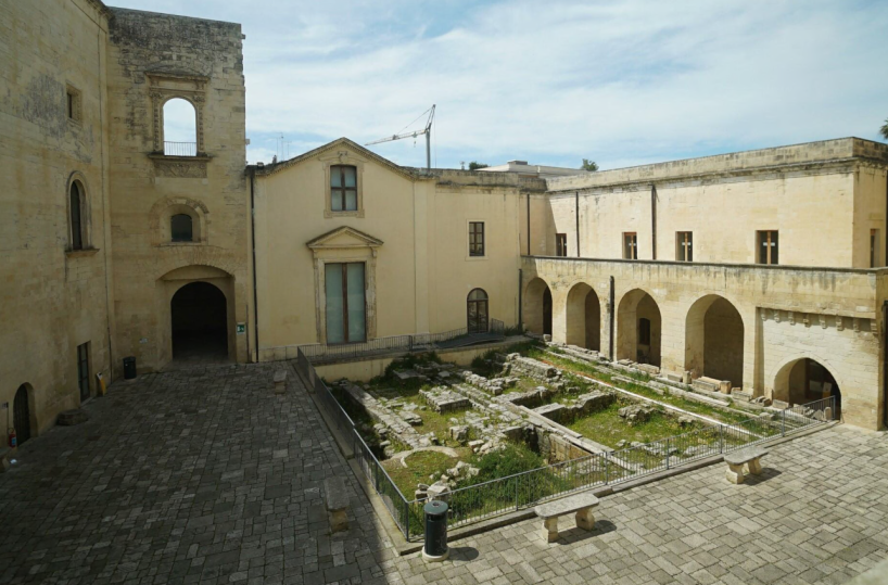 Lecce, alla scoperta dei presepi d&rsquo;arte tra castello e chiese