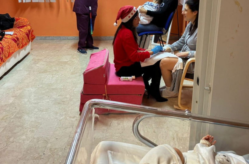 Corato, Anna e Marilena Ardito tra pieghe e make up in corsia: &laquo;Cos&igrave; ci prendiamo cura delle neomamme&raquo;