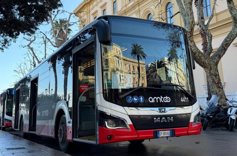Bari, via al potenziamento delle navette park&ride. Il sindaco: &laquo;A Natale usate i bus per andare in centro&raquo;