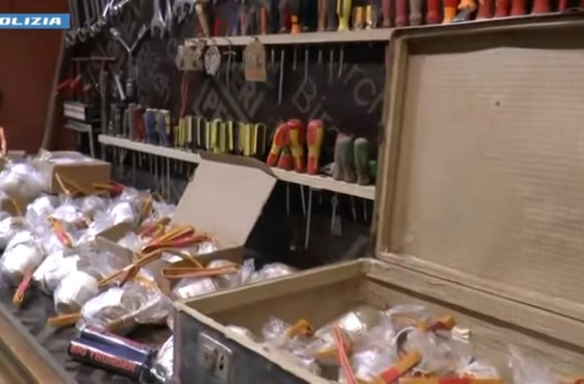 Sequestrati nel Potentino 13 chili di &laquo;ordigni micidiali&raquo;: arrestato un uomo