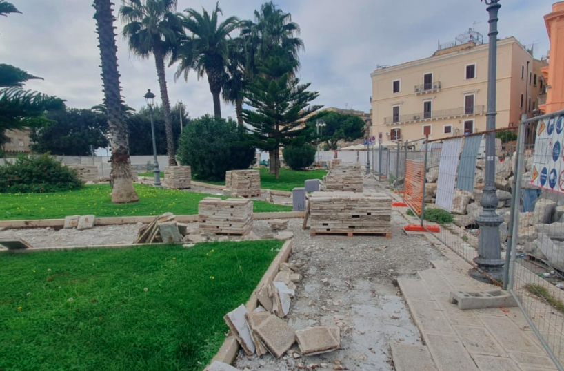 Taranto, piazza Castello col nuovo look per una rigenerazione del centro